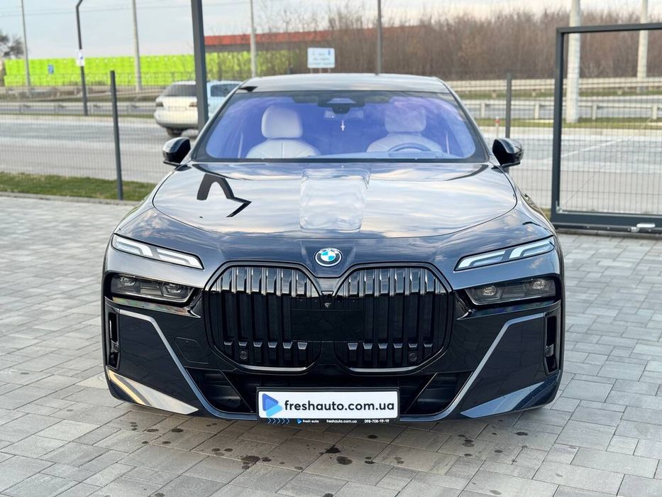 BMW i7 2023 freshauto