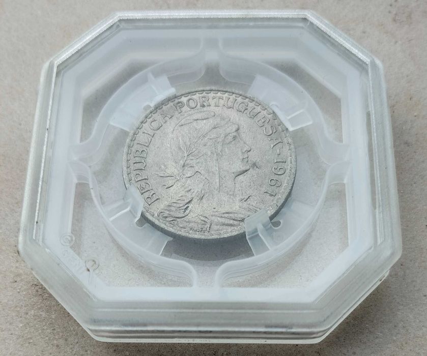 Moeda 1$ 1961 Alpaca Certificada Geni Paris MS62 Estado Soberba