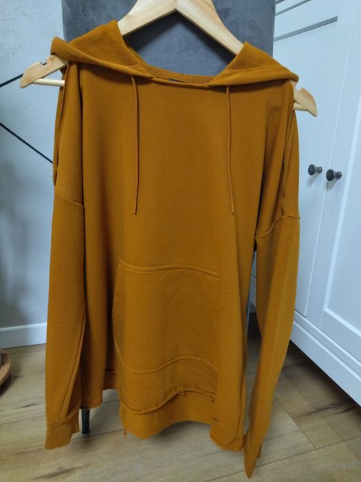 Bluza Nike z odkrytymi ramionami