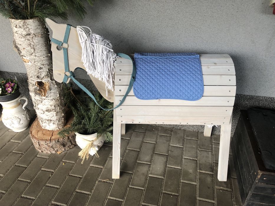 Zabawka koń drzrwo