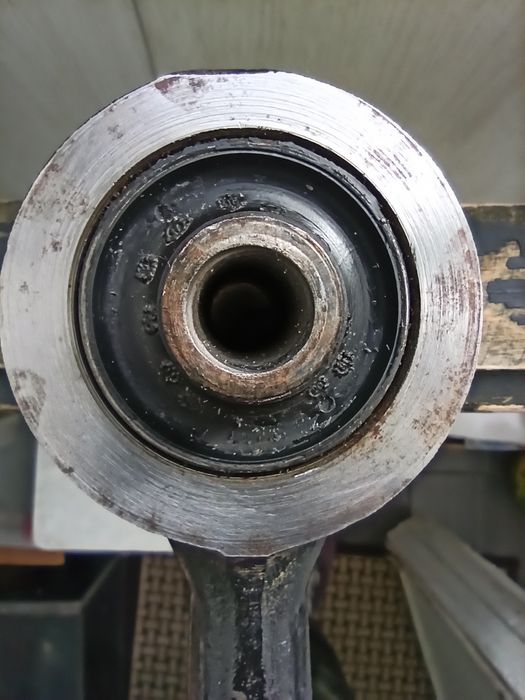 Ричаг/важіль Ауді 100 (сігара)