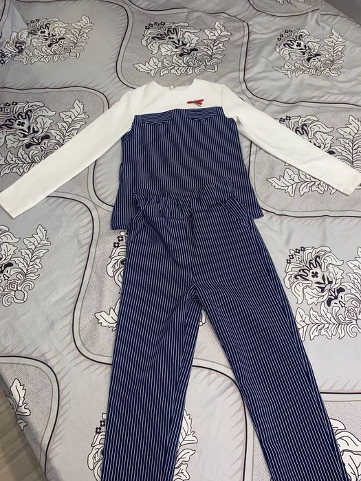 Костюм для дівчинки 152