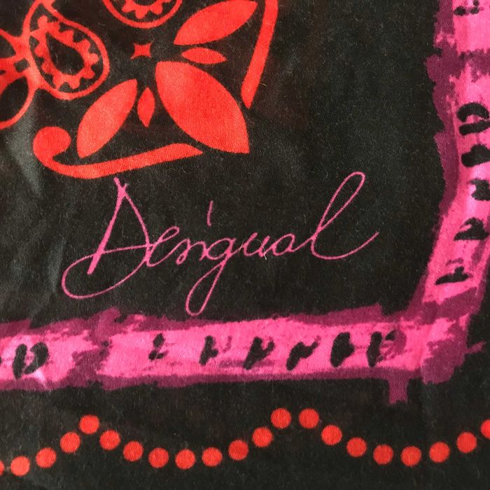 Lenço Desigual Rosa, Preto e Vermelho