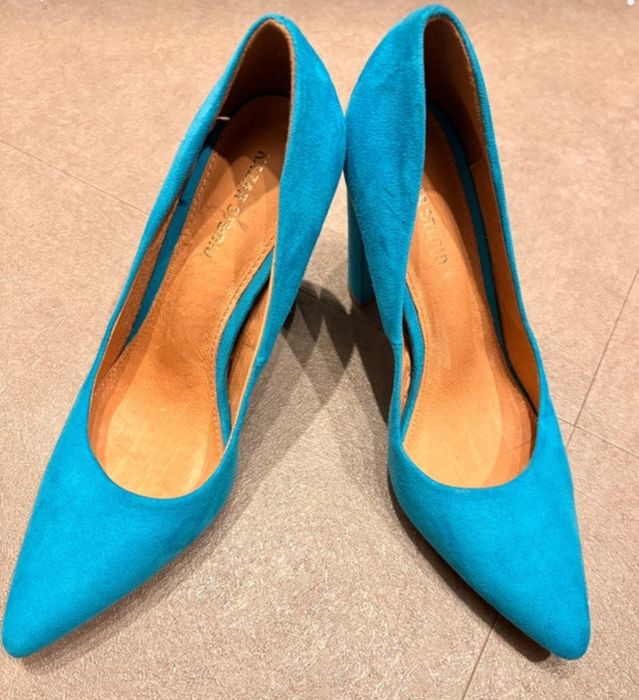 Nowe czołenka na słupku Kazar