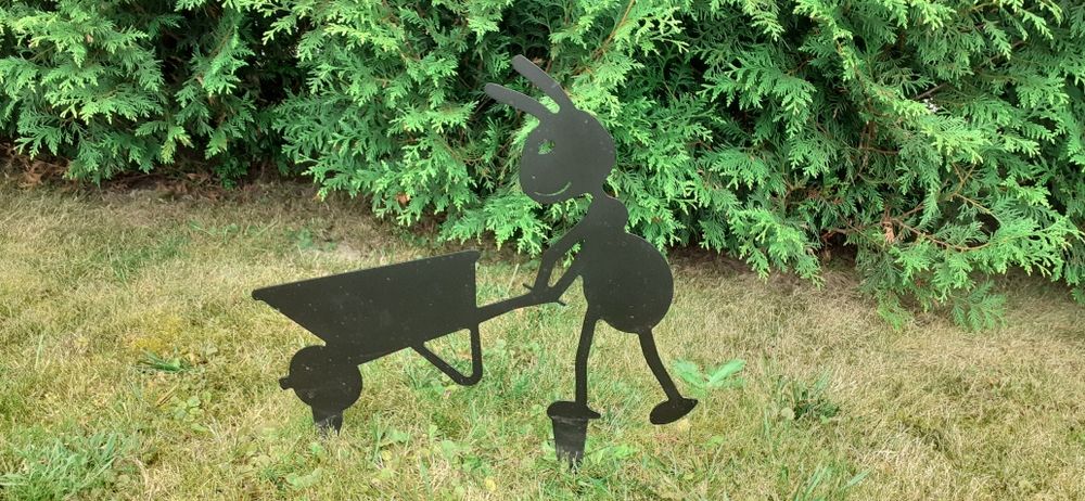 mrówka-dekoracja do ogrodu