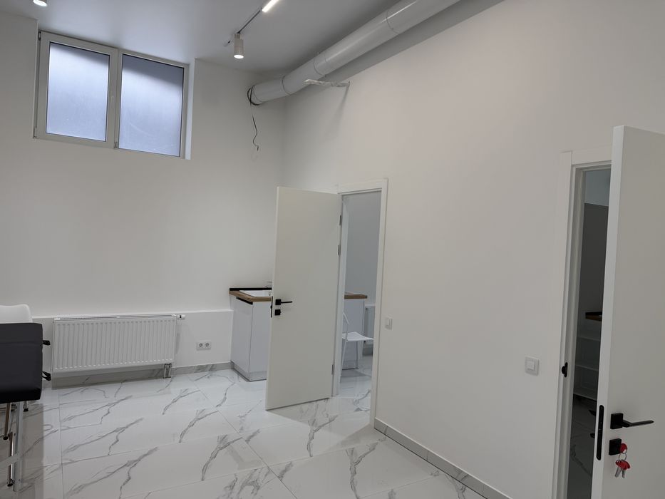 Центр. САЛОН КРАСИ . Вигідна ціна!