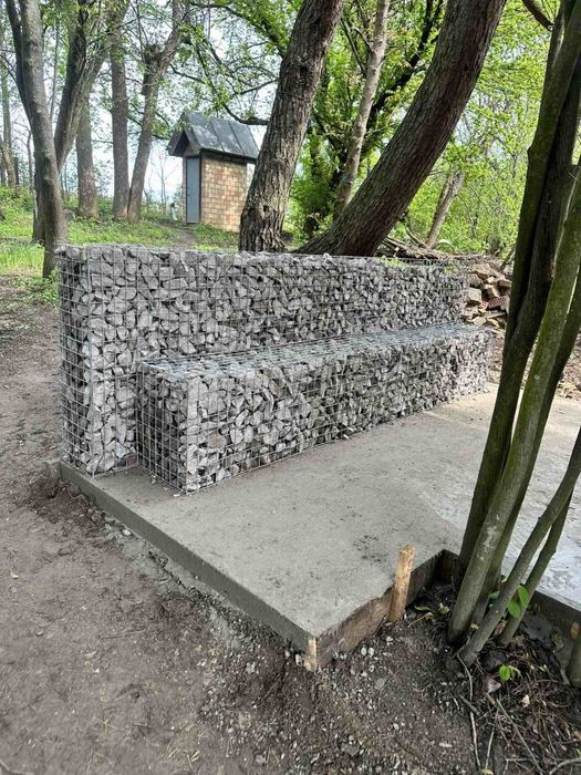 бетонування моноліт  Габіон дорожка  каменщик  зруб кладка бетон заливка опалубка отмостка площадка навіс сарай криша  погріб ремонт будівельні робот