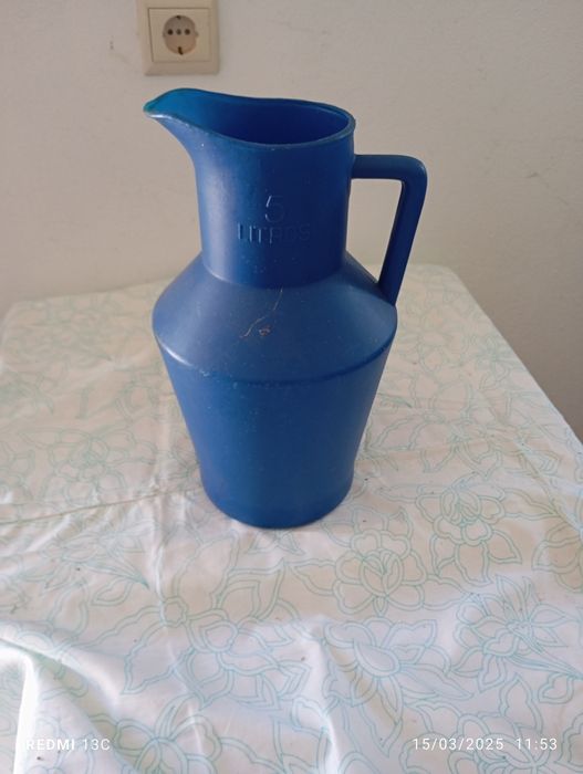 Cântaro de cinco litros novo