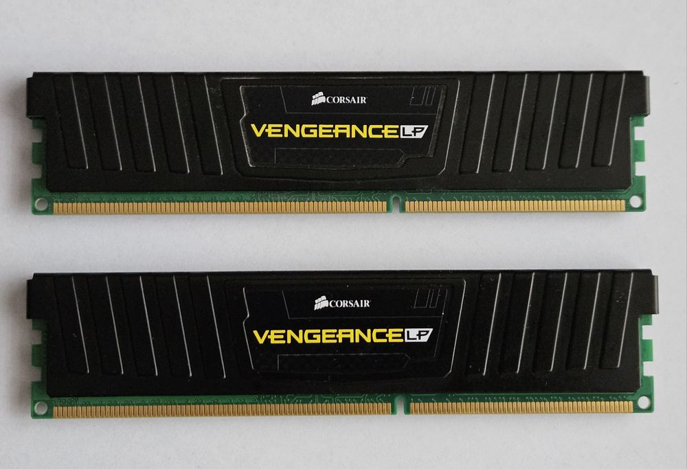 Pamięć RAM Corsair Vengeance LP 8GB (2x4GB) DDR3 1600MHz CL9 - Niskie