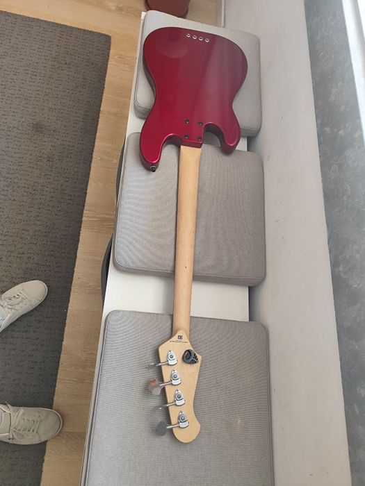 Lakland Skyline 44-51 4 Candy Apple Red