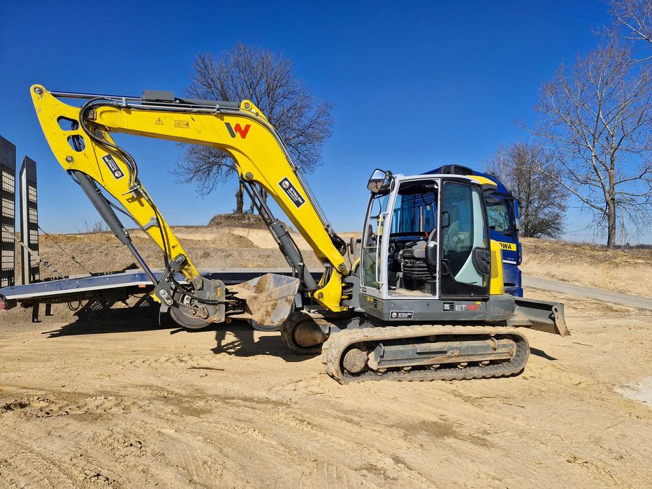 Usługi roboty ziemne Koparko ładowarka Koparka obrotowa transport
