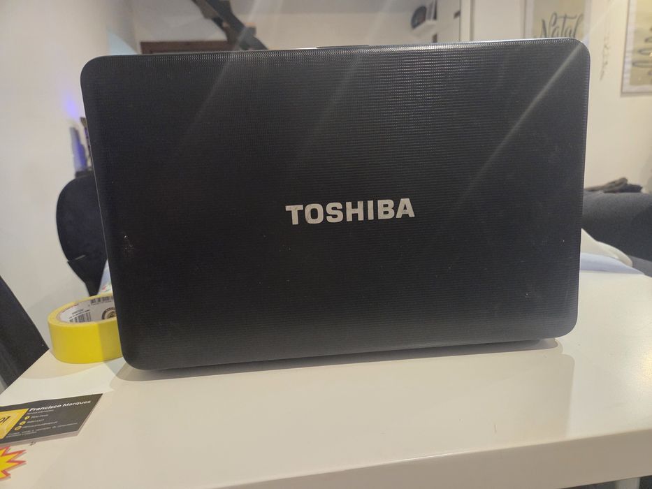 Vendo portátil Toshiba