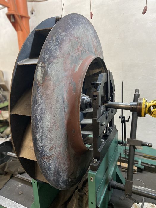 Динамічне балансування крильчатки вентілятора