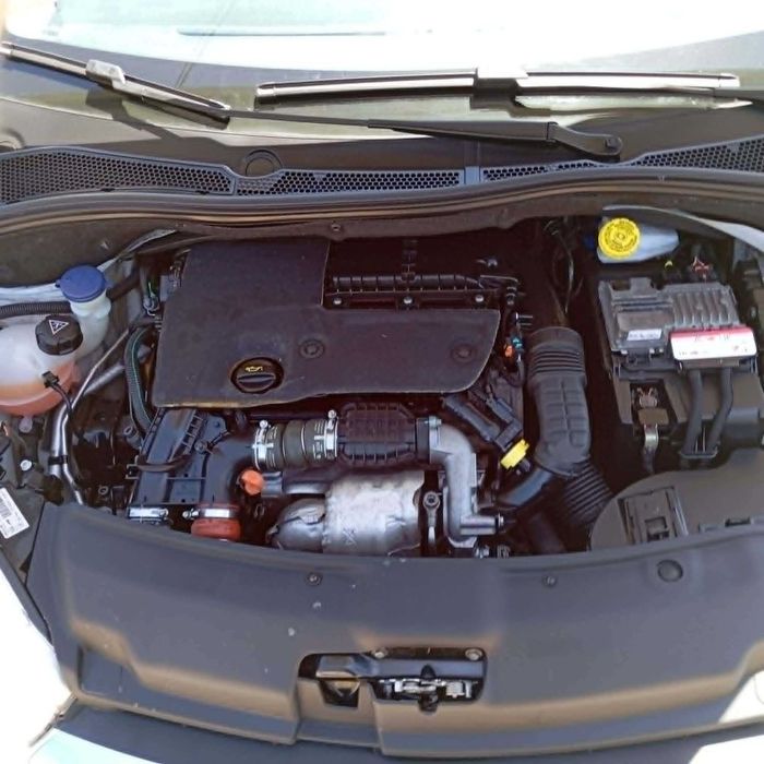 Peugeot 208 Carro usado em bom estado