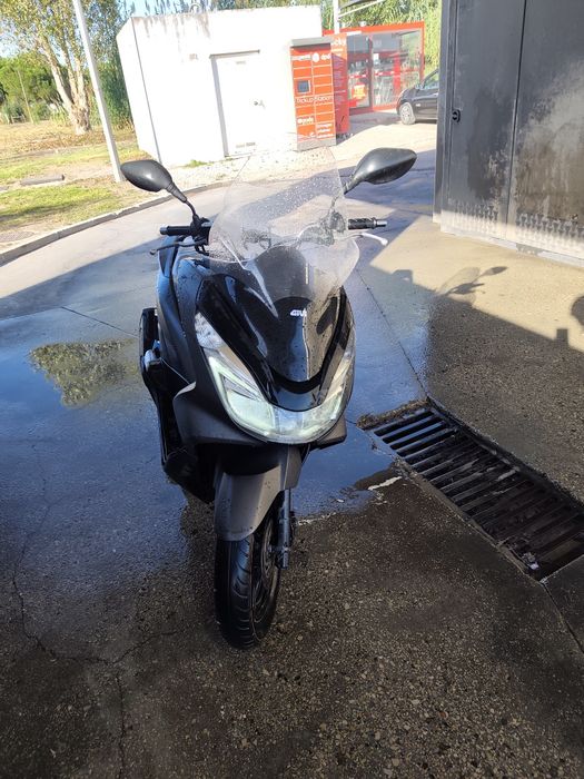 PCX 2014.o motor foi feito e revisado recentemente.