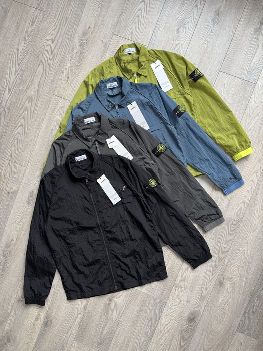 Нейлоновый овершот Stone Island
