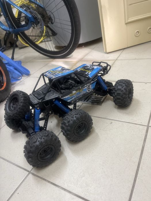 Машинка на радіо  керуванні rock crawler 6х6
