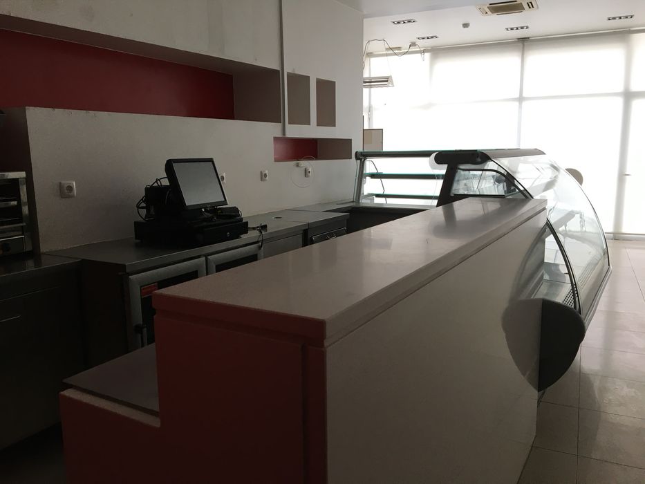 Pastelaria Padaria Granja do Ulmeiro - vendo arrendo