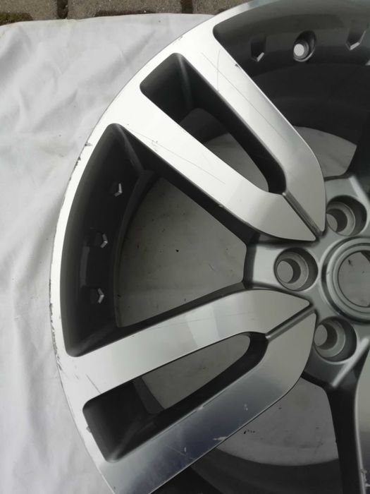 Alufelga LAND ROVER DISCOVERY IV 8,5JX20EH2 ET53 AM8H22-1007-AA 20"