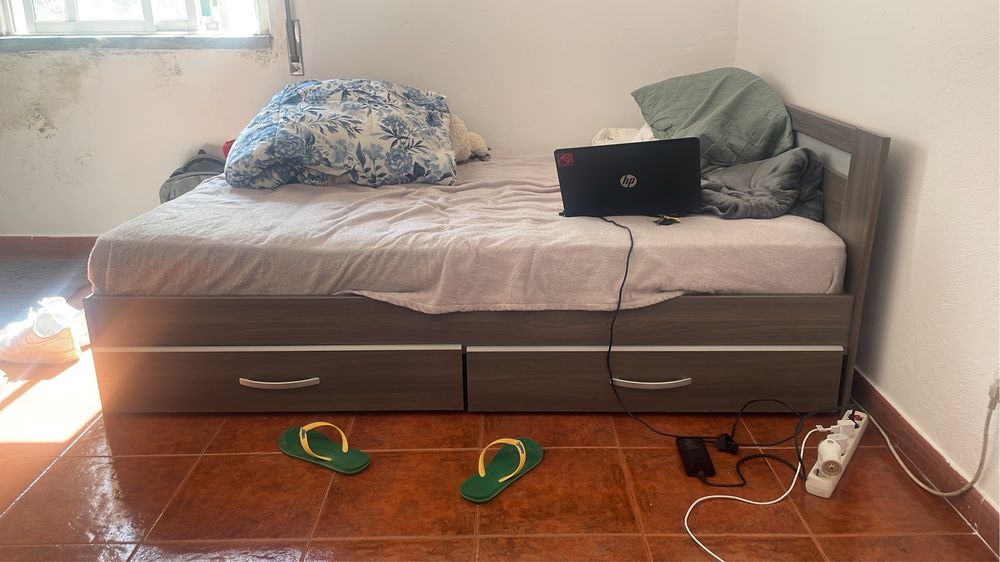 Qualidade e Conforto: Cama de Casal a Preço Imperdível
