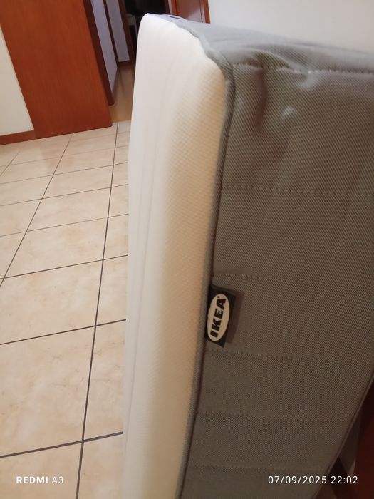 Colchão  90x200, VALEVAG, molas e sacadas, 6 meses de uso