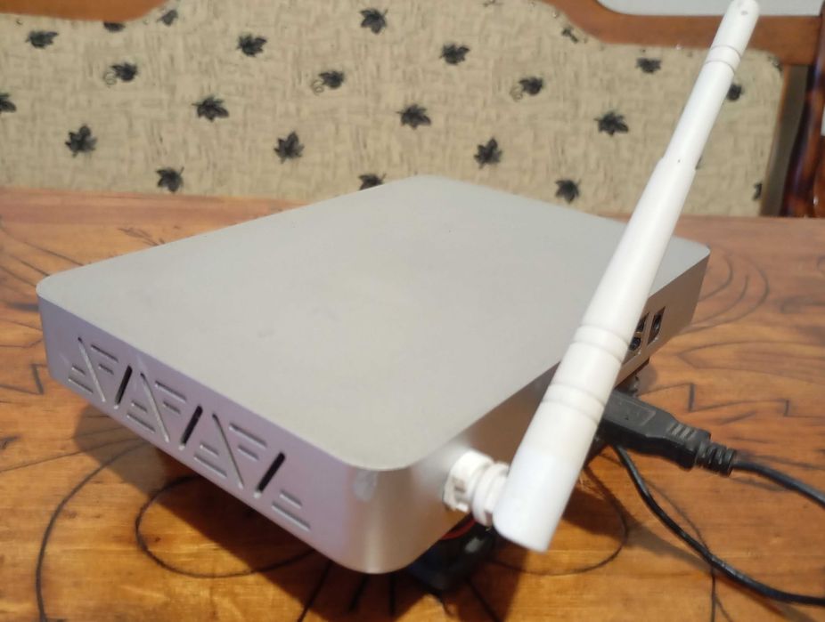 TV-Box Pipo X7 - TV приставка 2/32 Gb Windows 10