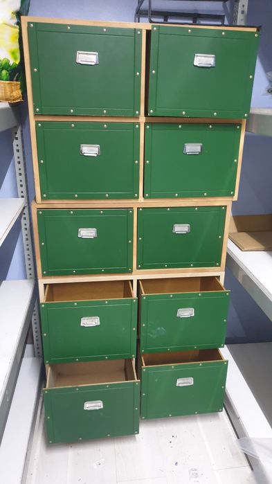 Armario com 10 gavetas