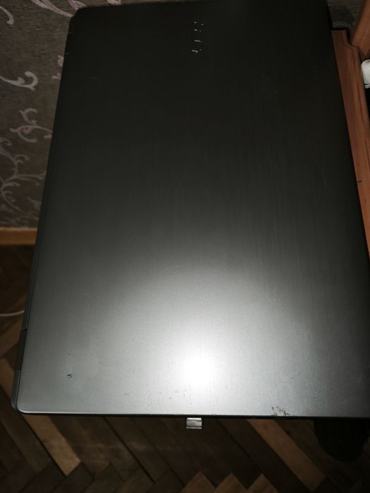 Acer aspire i3-4005U geforce 820M  2gb