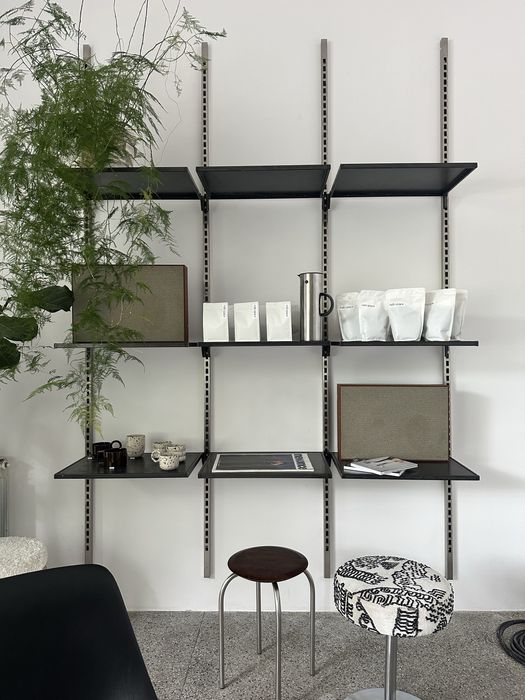 Regał modulowy stalowy design string vitsoe