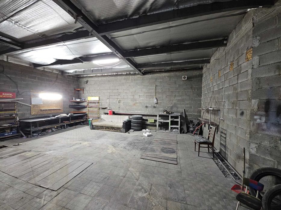 Приміщення під СТО або склад, 260м2 Два поверхи Вараш