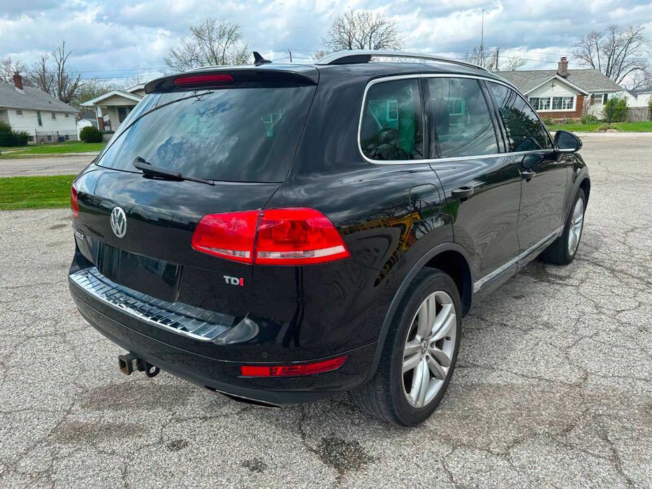 Volkswagen Touareg Executive      2012