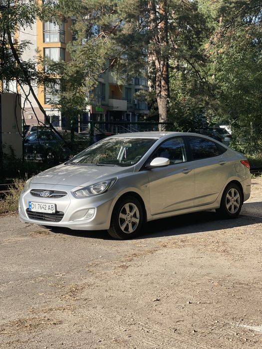 Hyundai accent 1.4 газ/бен 2011 автомат