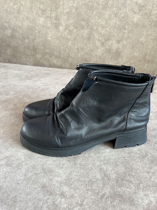 Жіночі шкіряні черевики