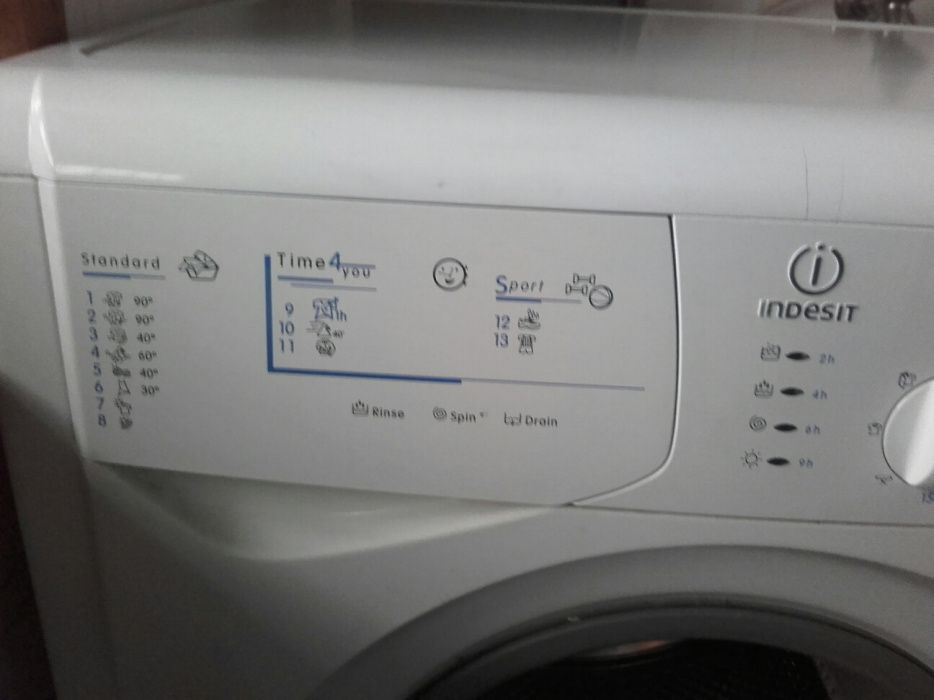 Máquina lavar/secar roupa Indesit avariada