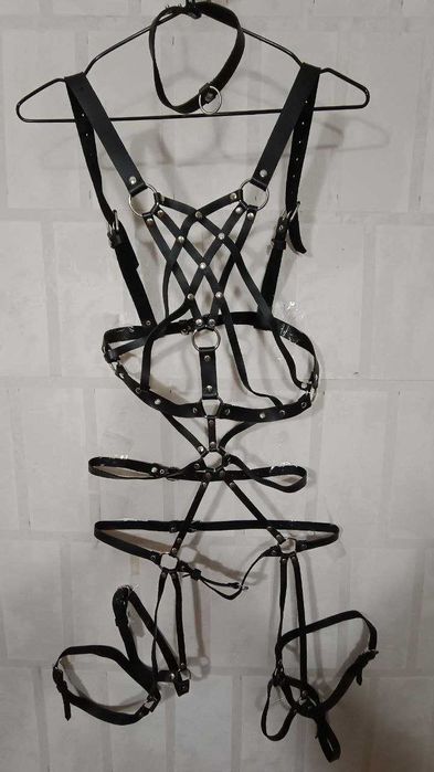 Кожаная портупея ручной работы + набор чокеров в подарок