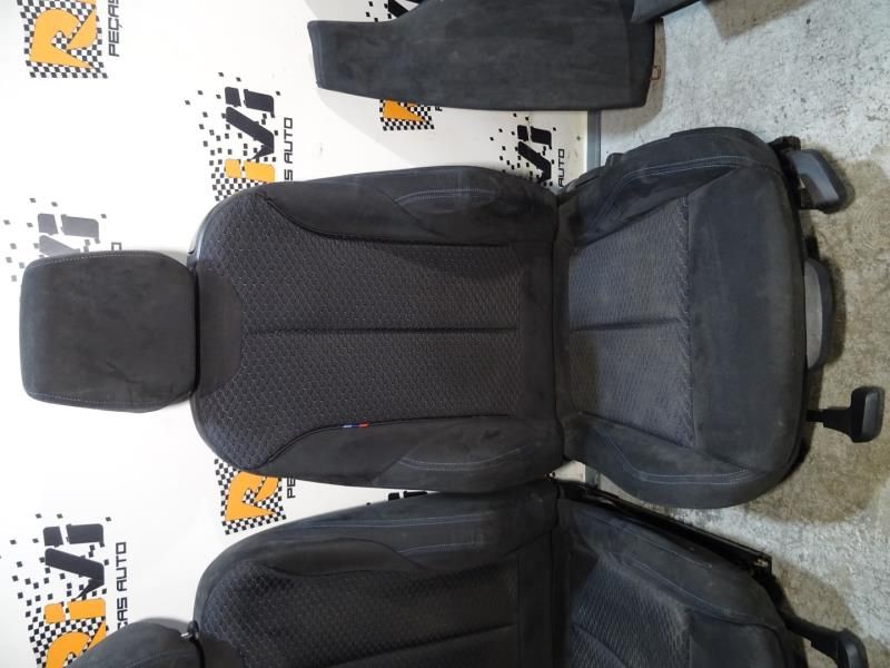 Bancos BMW Serie 1 F21 Pack M em Alcântara Com Quartelas