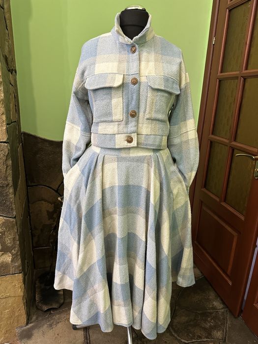 Комтюм жіночий тепленький шерстяний