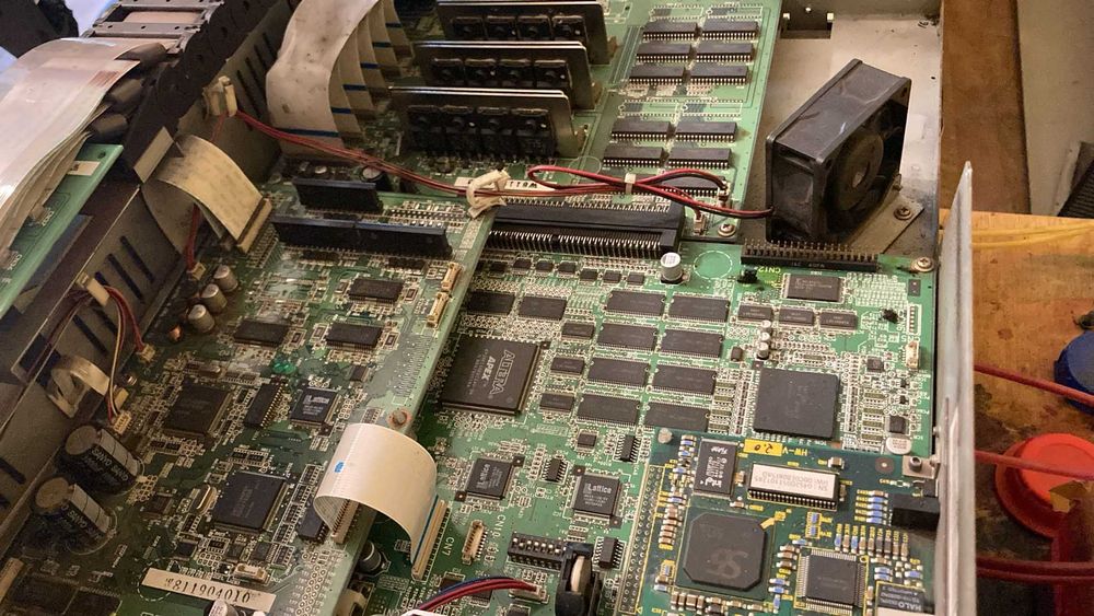 płytki elektroniczne z plotera roland sj 645 ex czytaj opis