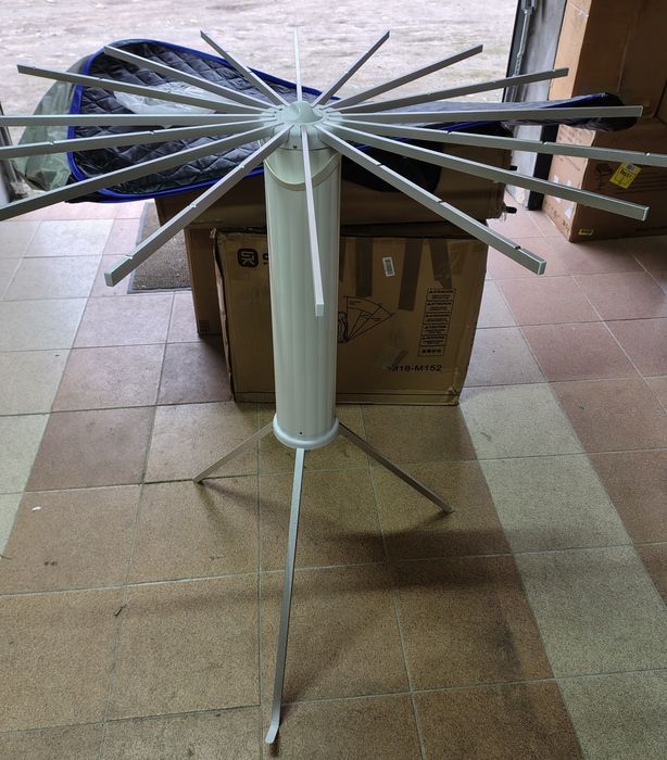 Suszarka do prania na statywie