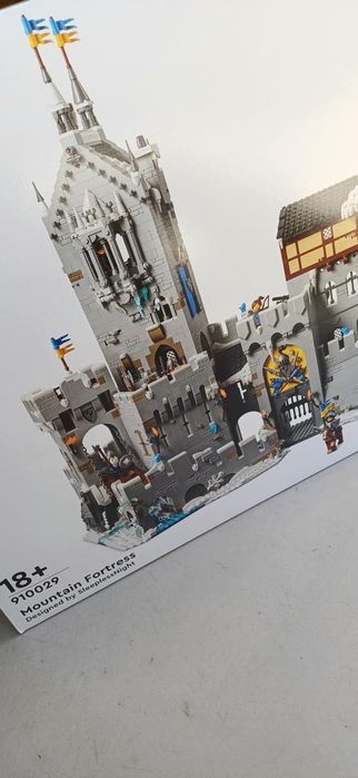 LEGO BrickLink 910049 Transylvania SELADO + 910029 Fortress (RARO)