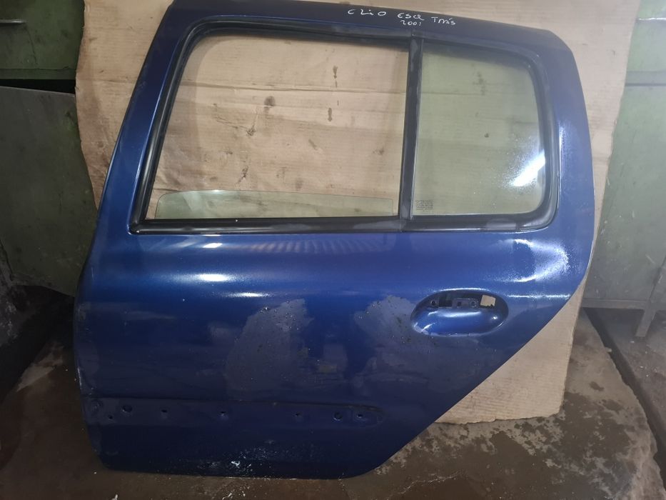 Peça; Porta Tras Esq^ Renault Clio || 2001