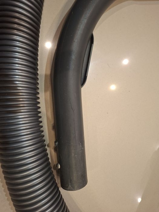 Rura karbowana do odkurzaczy Philips FC9174.