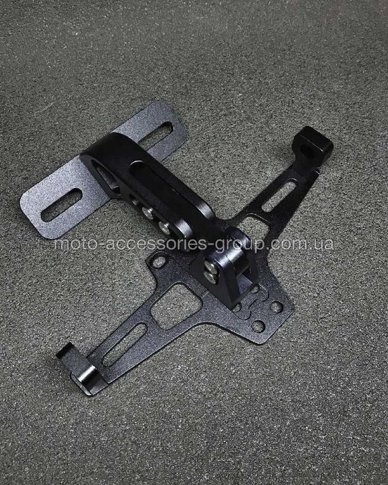 Рамка для номерного знаку на мотоцикл, кріплення рамка номеру