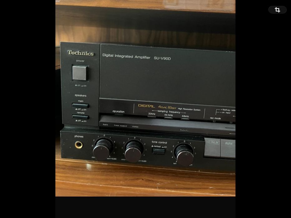 Legendarny wzmacniacz Technisc SU-V90 D