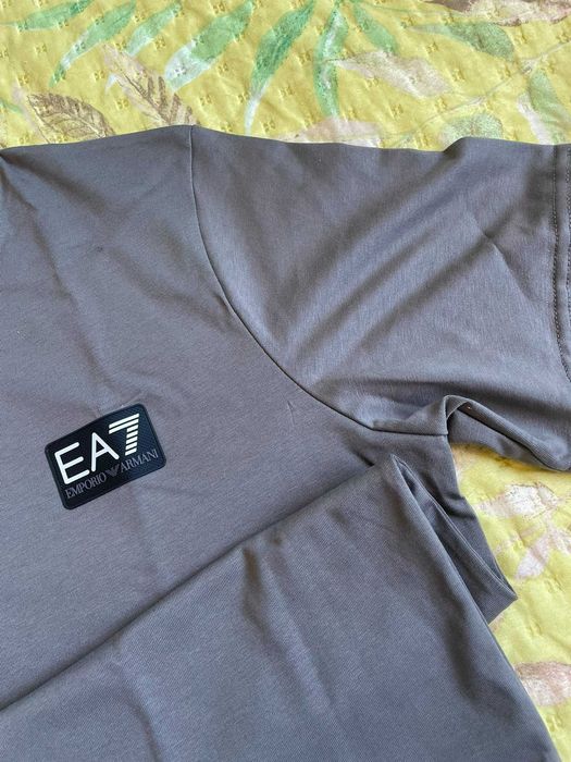 T-Shirt Armani + Caixa