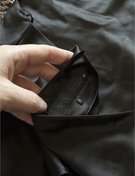 Атласний топ з відкритою спиною ZARA