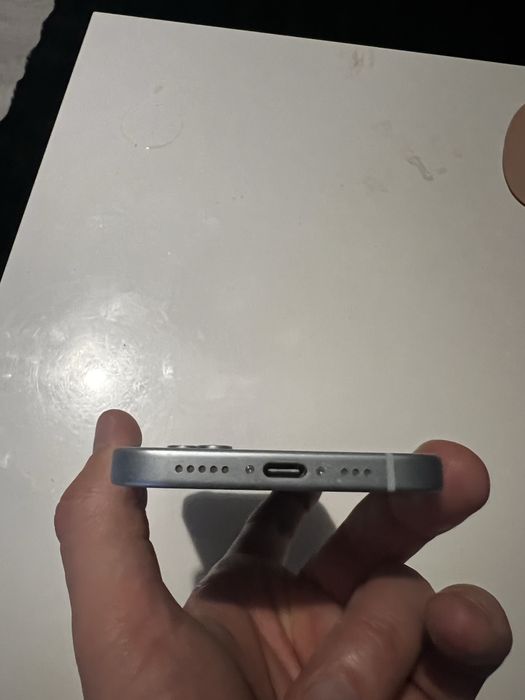 iPhone 15 128GB niebieski, zamienię na android
