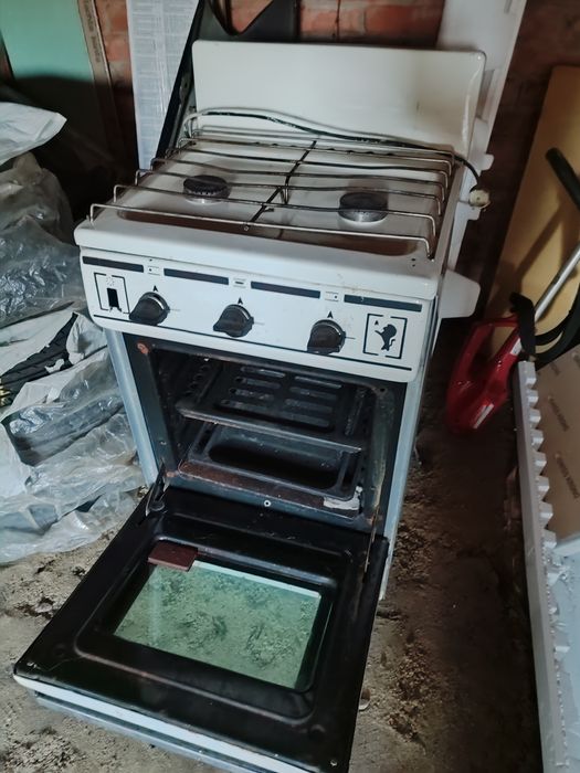 Продам печь  газовую 2-х комфортную.