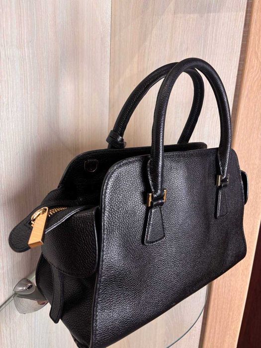 Роскошна шкіряна сумка середнього розміру Michael Kors