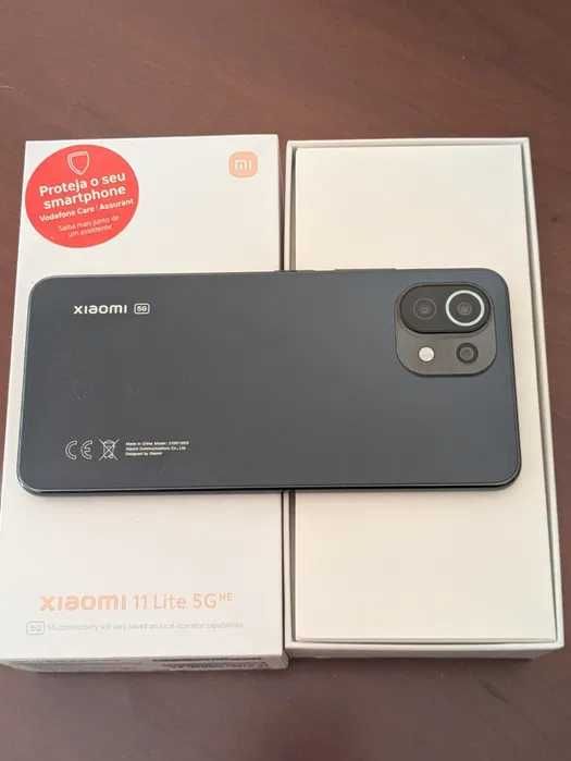 Xiaomi 11 Lite 5G (8 GB RAM / 128 GB ROM)